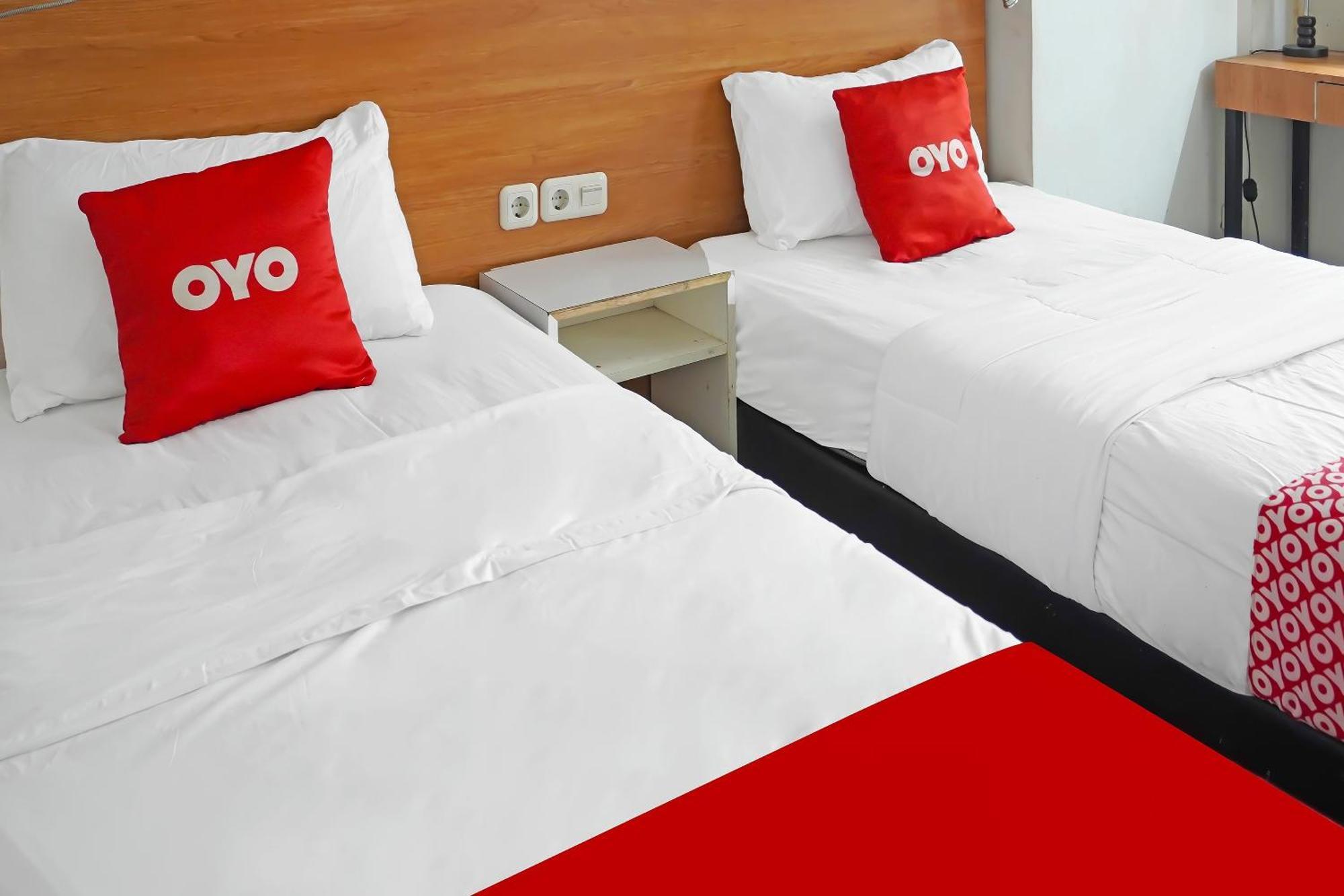 Oyo 90391 Gkitroom Karawang Dış mekan fotoğraf